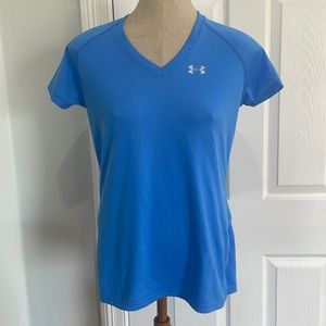 Under Armour short sleeve top semi fitted heat gear V-neck blue size S Small